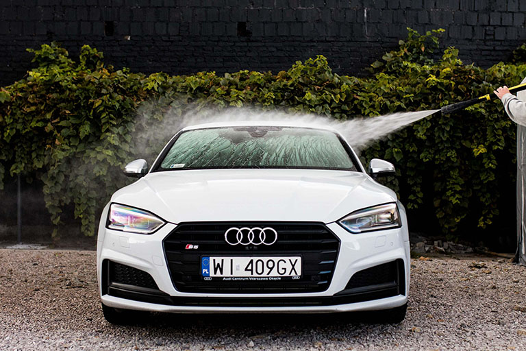 mycie samochodu w myjni ręcznej global car wash warszawa